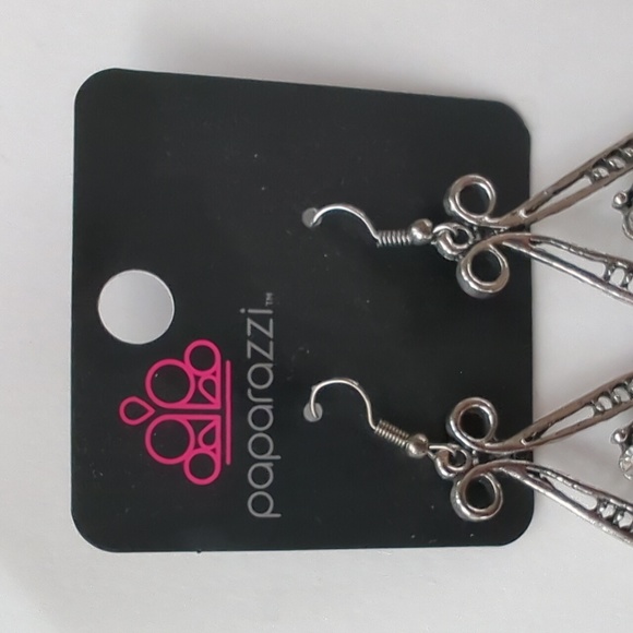 Boutique Paparazzi Silver Tone Clear and White Accent Tear Drop Earrings - Picture 3 of 5